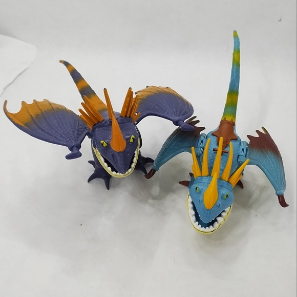 Two How to Train Your Dragon Hidden World Purple and Blue Deadly Nadder Dragons - Picture 9 of 9